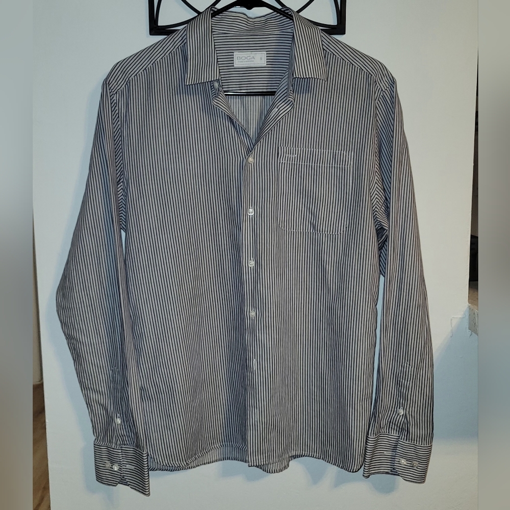 Boga Mens Blue striped Button Up Shirt Size S Modern Minimalist Preppy Nautical